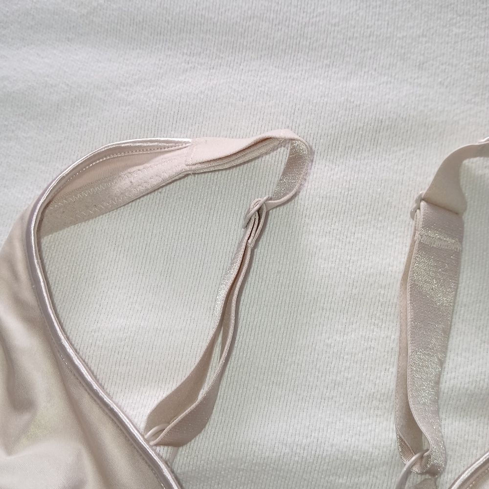 Sz.42DD Womens Olga Signature Satin Bra - Picture 4 of 8